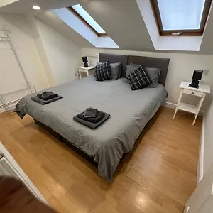 Apartment Cosy Penthouse Happily Sleeps Up To Five United Kingdom